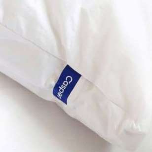 the white casper pillow on matress