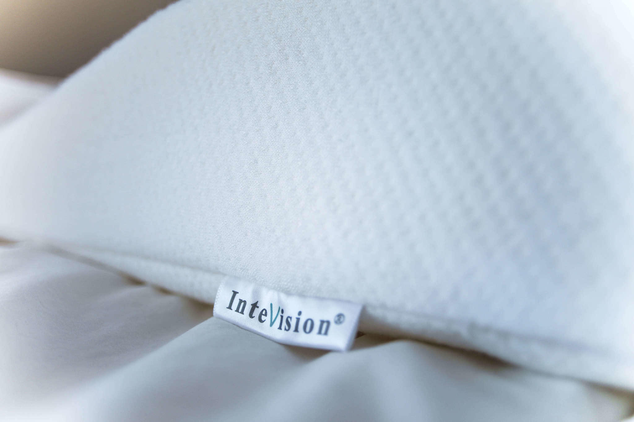 Our Sleep Experts Review The Intevision Foam Wedge Pillow